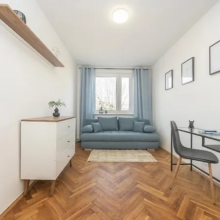 Glow Apartments, Kolobrzeska