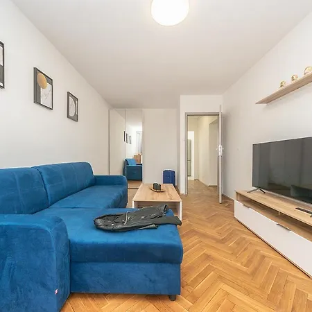 Glow Apartments, Kolobrzeska * גדנסק