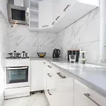 Glow Apartments, Kolobrzeska *